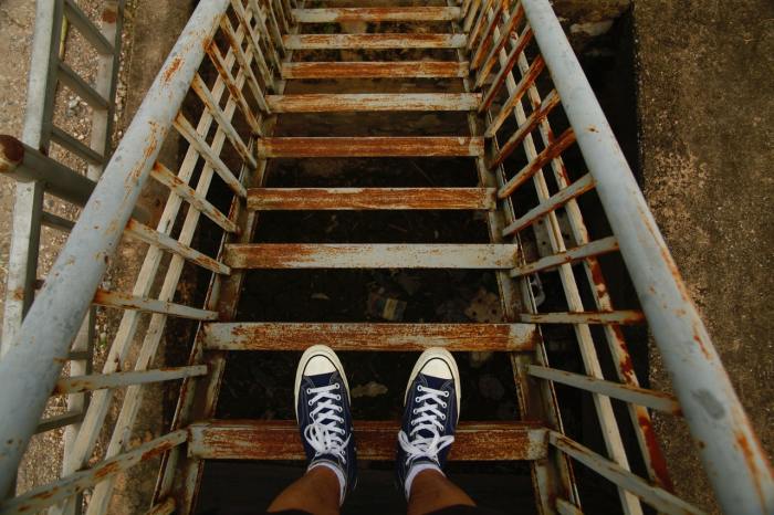 Investigating ways to slow down the rusting of steel